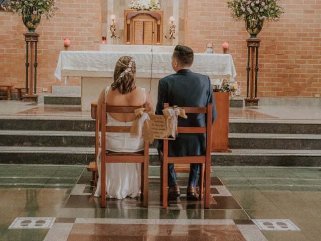 El matrimonio de Camilo y Carolina en Envigado, Antioquia 10