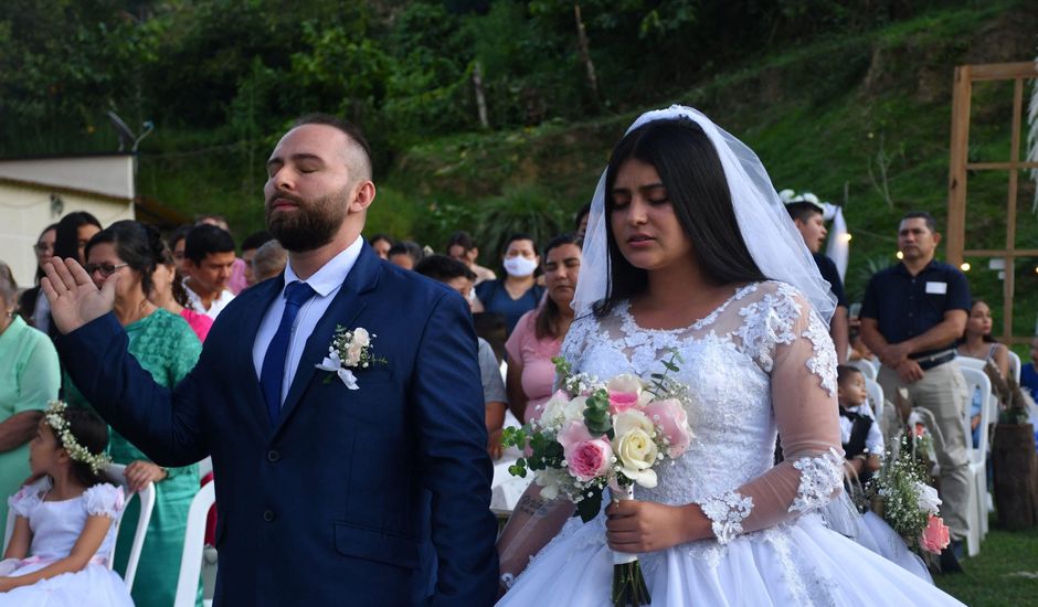 El matrimonio de Laura  y Deiby  en San Vicente de Chucurí, Santander