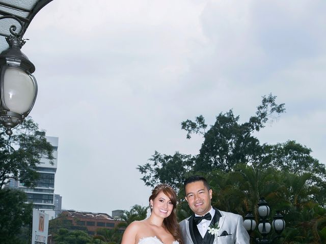 El matrimonio de Camilo y Zuleima en Medellín, Antioquia 15