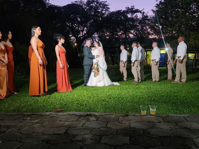 El matrimonio de Jean Pierre y Laura  en Cali, Valle del Cauca 4