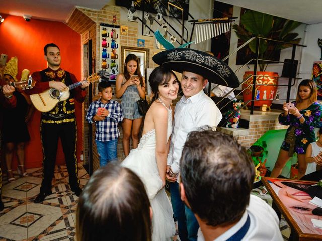 El matrimonio de Álex y Marcela en Medellín, Antioquia 45