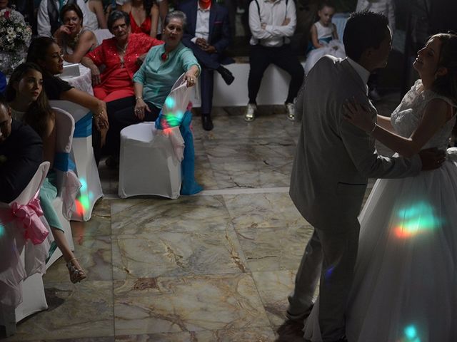 El matrimonio de Carlos y Laura en Cali, Valle del Cauca 25