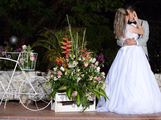 El matrimonio de Carlos y Laura en Cali, Valle del Cauca 29