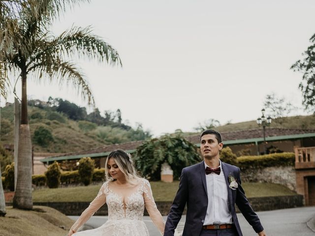 El matrimonio de Sebastian y Ana en Sabaneta, Antioquia 21
