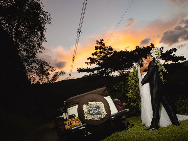 El matrimonio de Julio y Angela en Sabaneta, Antioquia 16