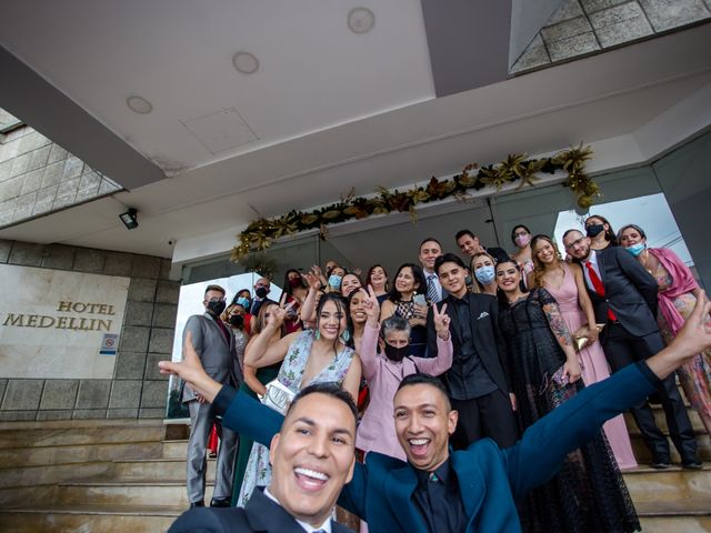 El matrimonio de Pipe y Byron en Medellín, Antioquia 36