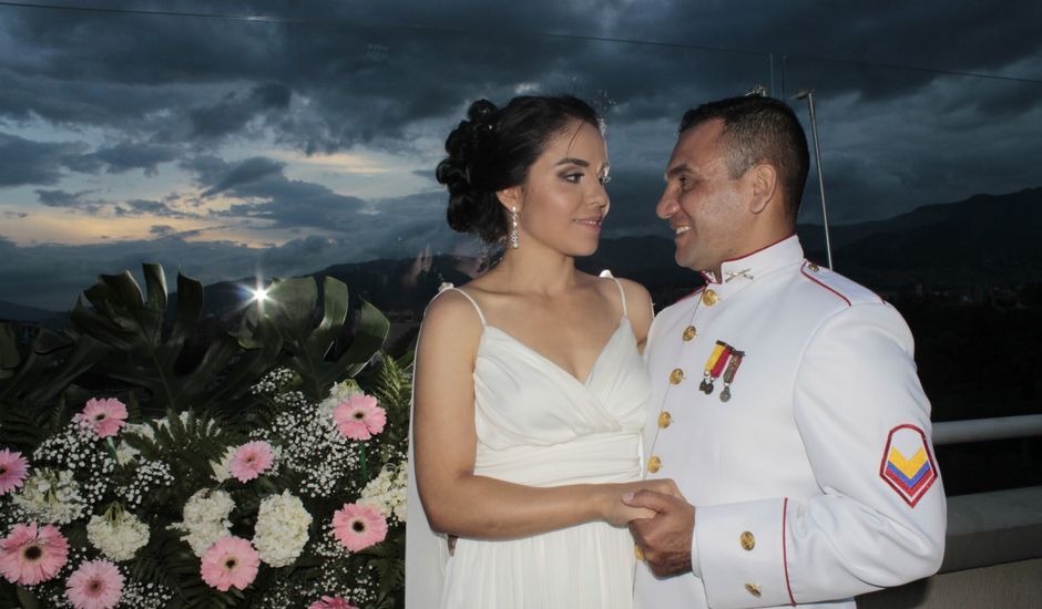 El matrimonio de Cristina y Elver en Medellín, Antioquia