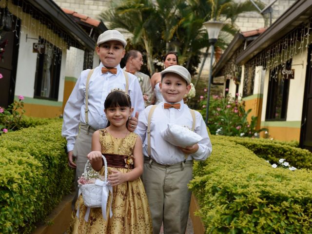 El matrimonio de Jose y Johana en Medellín, Antioquia 12