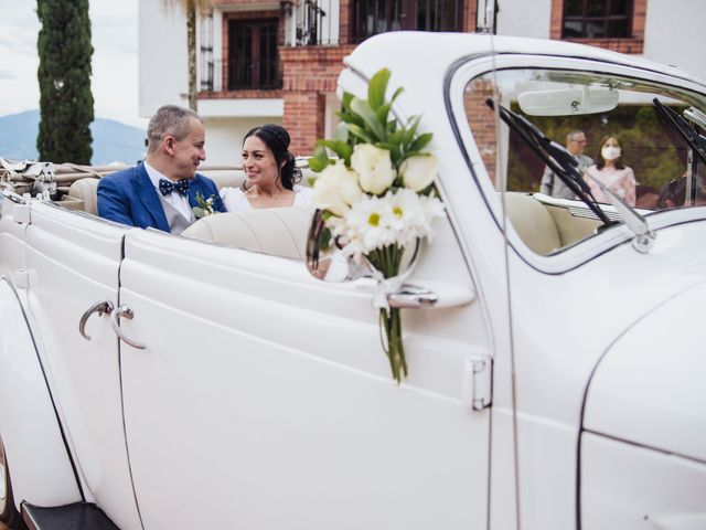 El matrimonio de Juan y Diana en Medellín, Antioquia 21