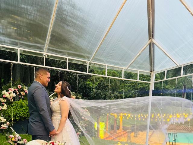 El matrimonio de Kelly Berrio  y Daniel Pérez  en Copacabana, Antioquia 4