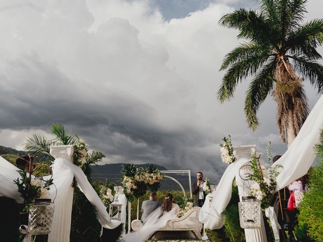 El matrimonio de Kelly Berrio  y Daniel Pérez  en Copacabana, Antioquia 37