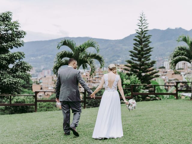 El matrimonio de Nelson y Laura en Envigado, Antioquia 22