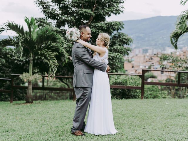 El matrimonio de Nelson y Laura en Envigado, Antioquia 23