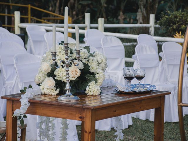El matrimonio de Carlos y Alejandra en Armenia, Quindío 17