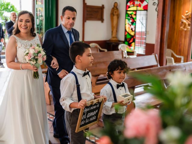 El matrimonio de Santiago y María Paula en Armenia, Quindío 13