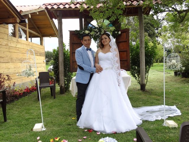 El matrimonio de Carlos y Diana en Madrid, Cundinamarca 4