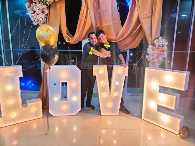 El matrimonio de Leonardo Andrés  y Anthony Daniel en Bogotá, Bogotá DC 16