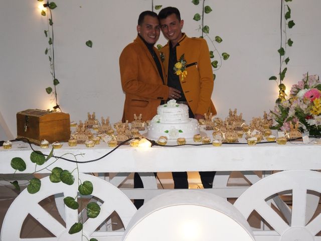El matrimonio de Leonardo Andrés  y Anthony Daniel en Bogotá, Bogotá DC 23