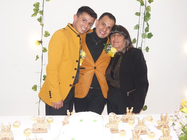 El matrimonio de Leonardo Andrés  y Anthony Daniel en Bogotá, Bogotá DC 24
