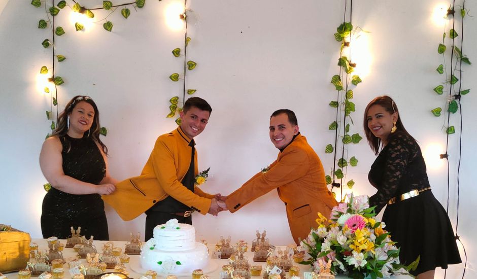El matrimonio de Leonardo Andrés  y Anthony Daniel en Bogotá, Bogotá DC