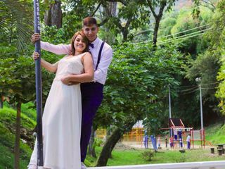 El matrimonio de Alejandra   y Andrés