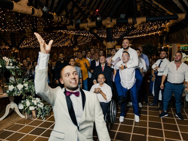 El matrimonio de Natalia y Santiago en Medellín, Antioquia 35