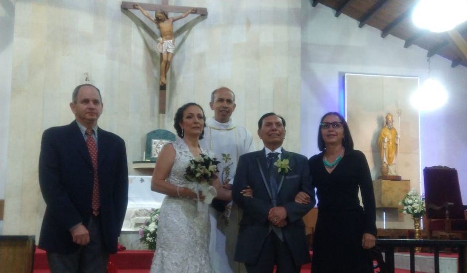 El matrimonio de John  y Mònica  en Bogotá, Bogotá DC