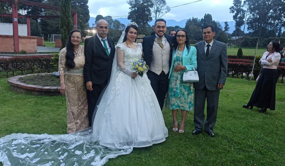 El matrimonio de Elizabeth y Wbeimar en Bogotá, Bogotá DC