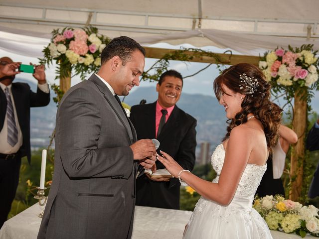 El matrimonio de Robin y Maria Fernanda en Medellín, Antioquia 22