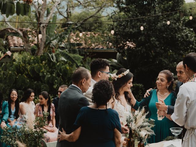 El matrimonio de Cristian y Laura en Envigado, Antioquia 32