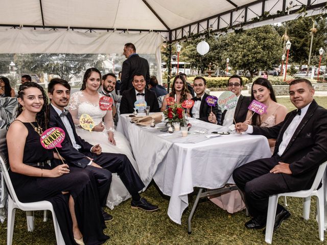 El matrimonio de Robinson y Catalina en Rionegro, Antioquia 29