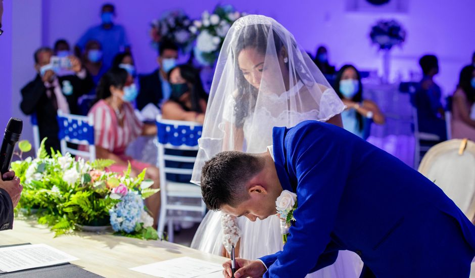 El matrimonio de Esther y Félix de Jesús en Cartagena, Bolívar