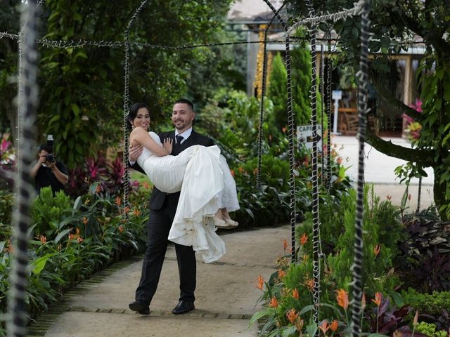 El matrimonio de Luis y Jenifer  en Cali, Valle del Cauca 3