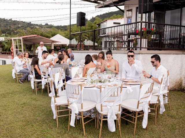 El matrimonio de Cristian y Alejandra en Manizales, Caldas 6