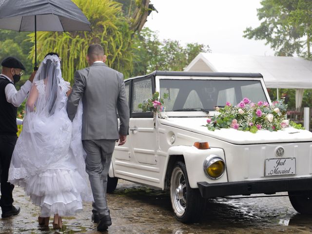 El matrimonio de Cristian y Luisa en Manizales, Caldas 14