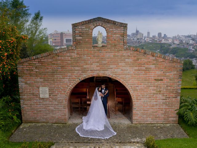 El matrimonio de Cristian y Luisa en Manizales, Caldas 38