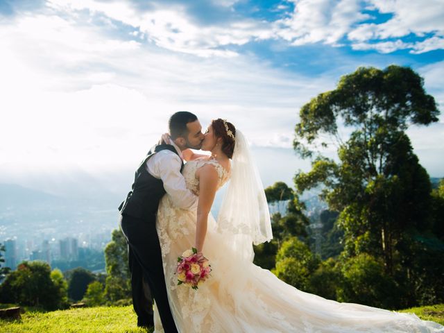 El matrimonio de Julio y Tatiana en Medellín, Antioquia 14