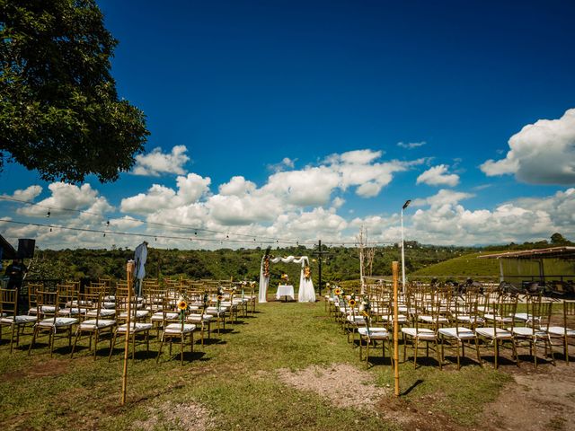 El matrimonio de Alexander y Missy en Montenegro, Quindío 2