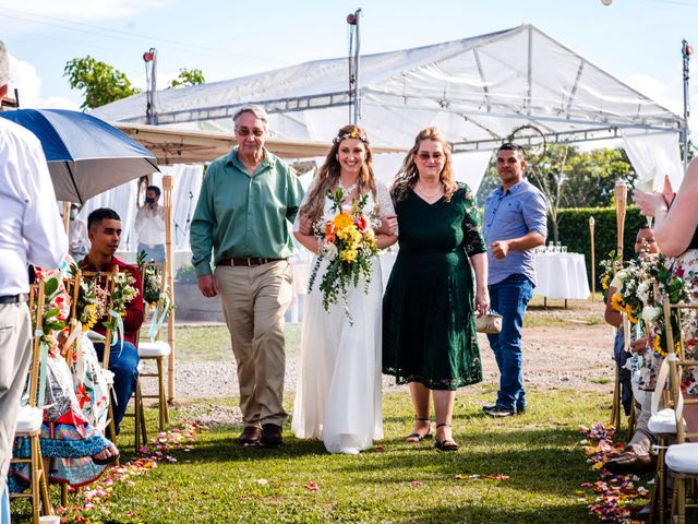 El matrimonio de Alexander y Missy en Montenegro, Quindío 22