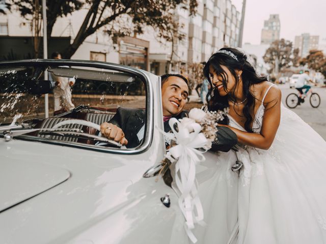 El matrimonio de Julio César  y Sara Acuña en Bogotá, Bogotá DC 1