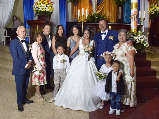 El matrimonio de Alfredo  y Claudia  en Medellín, Antioquia 13