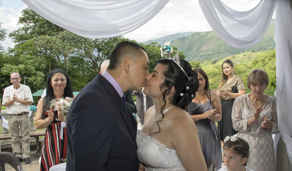 El matrimonio de Marcela  y Camilo  en San Jerónimo, Antioquia