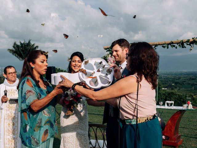 El matrimonio de Laura y Alexander en Montenegro, Quindío 24