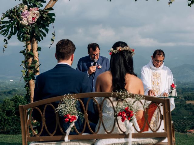 El matrimonio de Laura y Alexander en Montenegro, Quindío 25