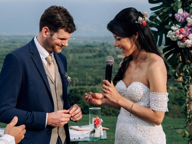 El matrimonio de Laura y Alexander en Montenegro, Quindío 32