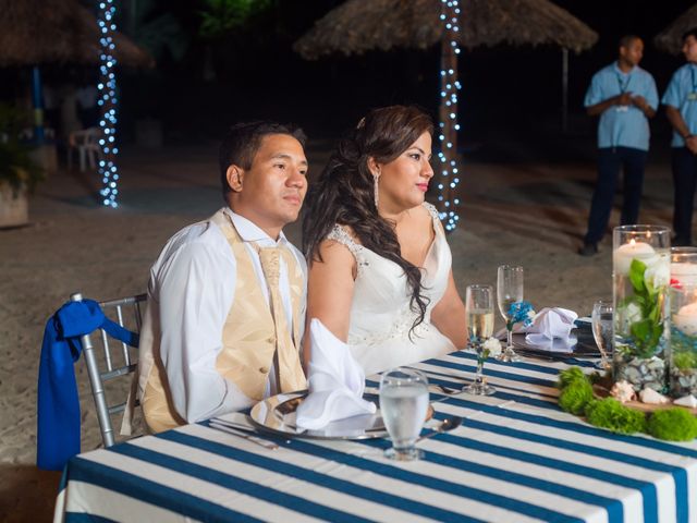 El matrimonio de Sneyder  y Andrea en Santa Marta, Magdalena 13