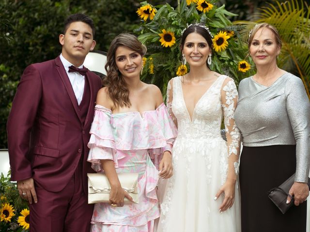 El matrimonio de Santiago y Yuliana en Medellín, Antioquia 16
