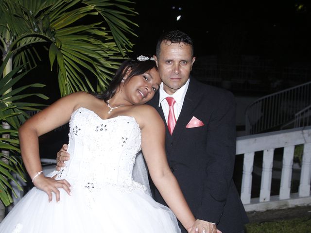 El matrimonio de Luis  y Juliana  en Medellín, Antioquia 8