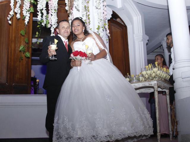 El matrimonio de Luis  y Juliana  en Medellín, Antioquia 18