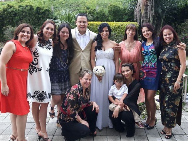 El matrimonio de Alex Mauricio Bedoya Sanchez y Gladys Estella Arango Toro en Medellín, Antioquia 1